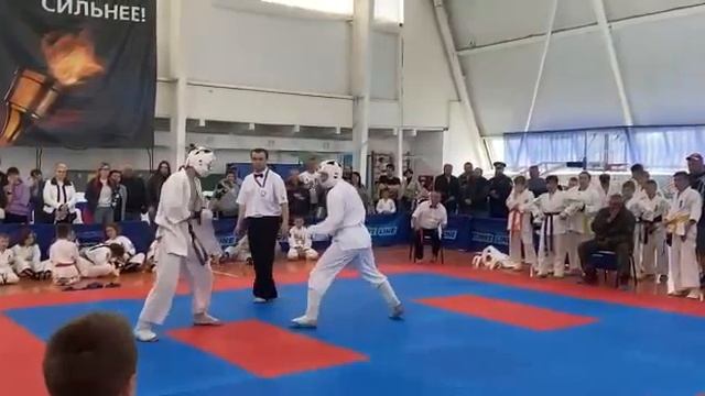 Салапенков Богдан киокушинкай бой смотреть онлайн