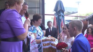 Встреча молодых с караваем. Свадьба Андрея и Ангелины. Ведущая Елена Андреева.