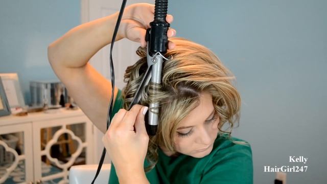 Short Curly Hair Tutorial смотреть онлайн