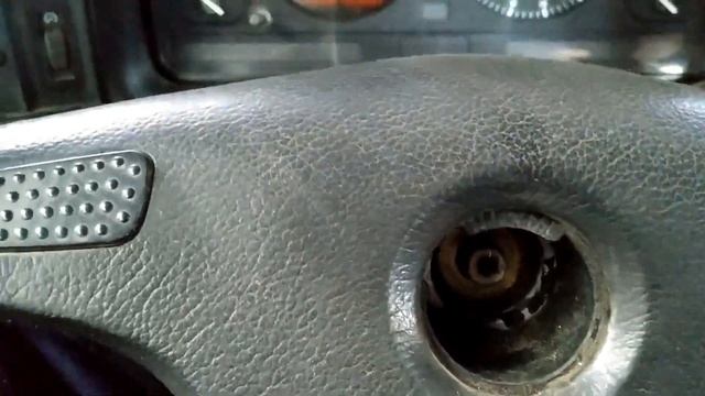 Очень просто! Как снять панель приборов в БМВ Е-34. смотреть онлайн