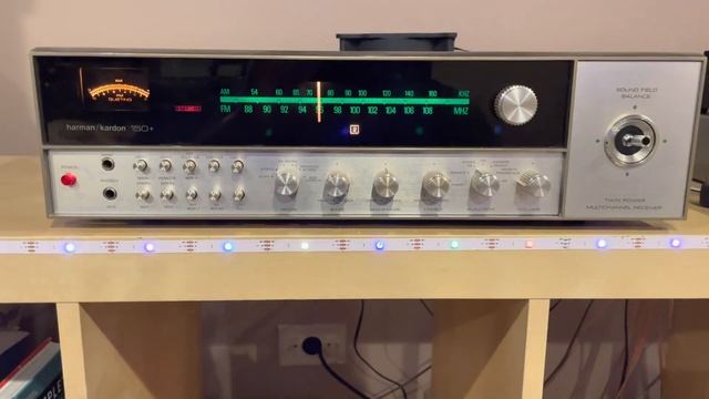 Harmon/Kardon 150+ Receiver from 1971 power up, 70WPC смотреть онлайн