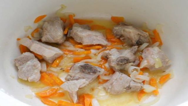 Суп со свининой и лапшой в мультиварке