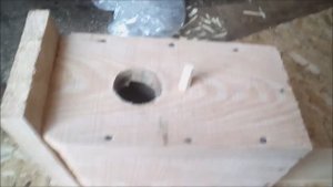 Как сделать скворечник с плоской крышей