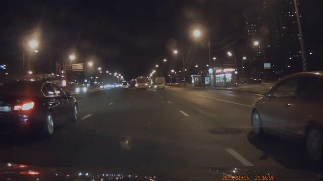 Таксист не справился с управлением смотреть онлайн