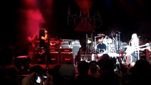Lita Ford - Close My Eyes Forever (3-19-2016) Toledo, Ohio смотреть онлайн