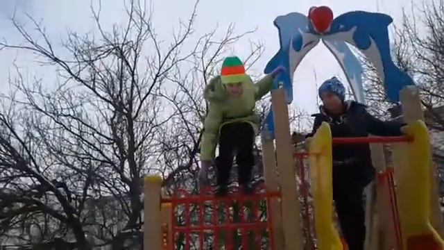 Влог! Гуляем после школы ! ! ! ! ! ! ! 3 ЧАСТЬ!!!!! смотреть онлайн