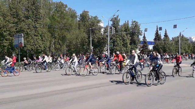 День 1000 велосипедистов. Уфа-2019. смотреть онлайн