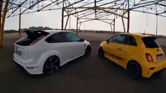 Abarth 595 competizione vs Ford Focus RS смотреть онлайн