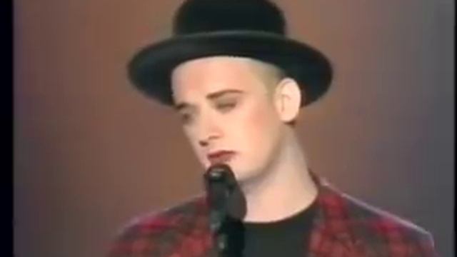 BOY GEORGE The Crying Game смотреть онлайн