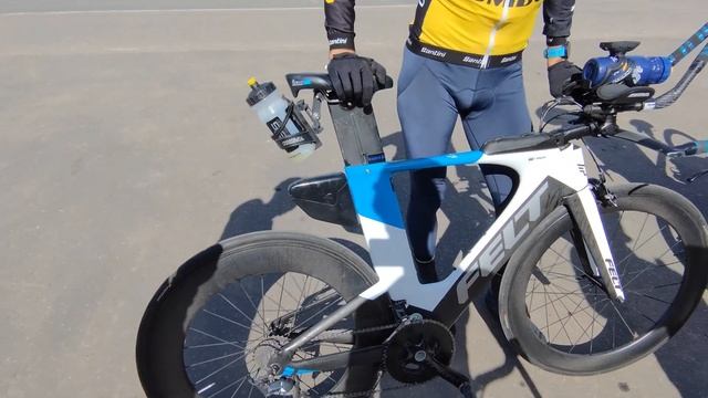 Шоссер прокатился с триатлетами на 126км смотреть онлайн