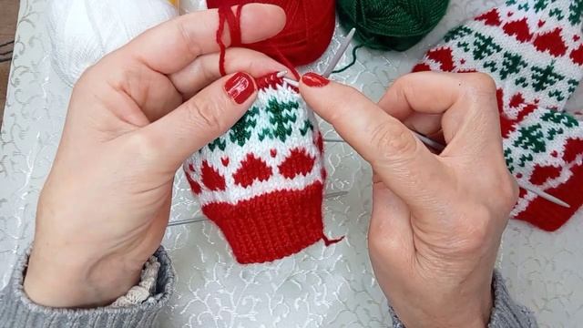 YILBAŞI ÇORABI ? BEŞ ŞİŞLE ÖRÜLEN KOLAY ÇORAP смотреть онлайн