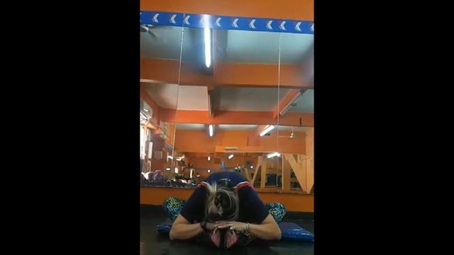 Stretching 9 - Profe Monica Estevez смотреть онлайн