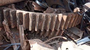 Сдали большие станки в металлолом. Запчасти с металлоприёмки.