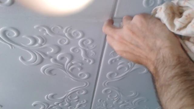 Наш ремонт день 5 Клеим потолочную плитку какой клей лучше смотреть онлайн