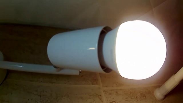 Пульсации светодиодной лампы OSRAM 5,5вт. E27. LED STAR CLASSIC P40 смотреть онлайн