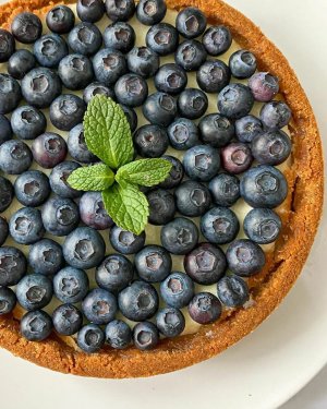 ПИРОГ С ГОЛУБИКОЙ И ВИШНЕЙ.