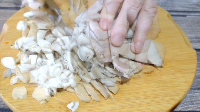 КАК ВКУСНО ПРИГОТОВИТЬ ГРИБНУЮ ПОДЛИВУ С ОВОЩАМИ К КАШЕ И КАРТОШКЕ. ГРИБНОЙ СОУС. ЕДА ДЛЯ ДИАБЕТИКО