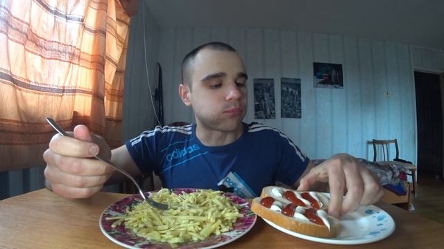 МУКБАНГ АСМР ПАСТА / ЛАПША с КОЛБАСОЙ / БУТЕРБРОДЫ / ОБЖОР / ЕДА / УЖИН / EATING ASMR Mukbang смотреть онлайн