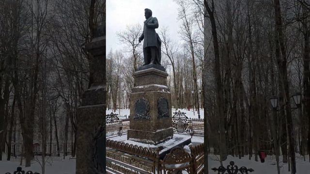 памятник композитору Глинке в Смоленске