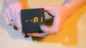 Настольные часы из Китая