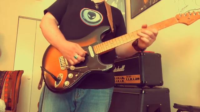 Fender Strat plus deluxe смотреть онлайн