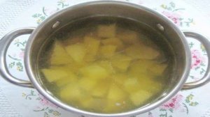 Куриный суп с вермишелью и яйцом