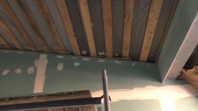 Потолок из гипсокартона! Делаю каркас! смотреть онлайн