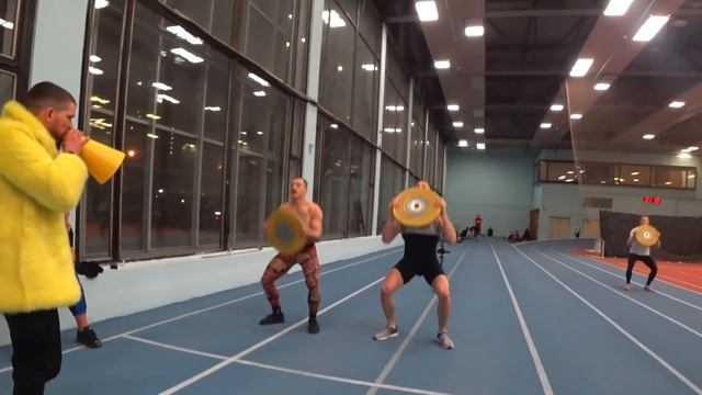 Спринтер против Силача, кто быстрее на 60 метрах. @V1ctorblud раскатывет спринтера. смотреть онлайн