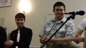 Это песчинака в глазике у рыбы на удочке у рыбака на лодке на море Галилеи))