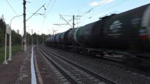 Тепловоз 2ТЭ116-1702 "БалтТрансСервис" с наливным составом