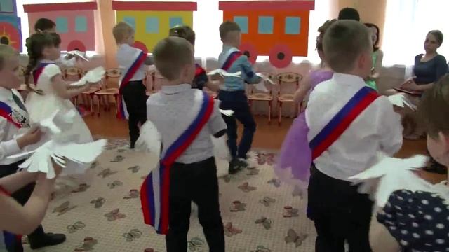 Танец "Мы начинаем свой полет" смотреть онлайн