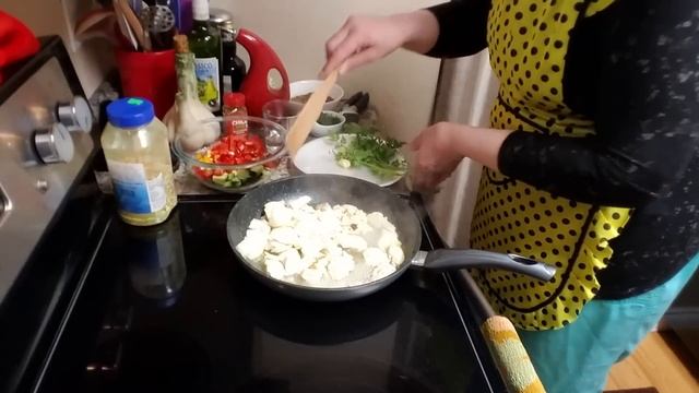 БЫСТРЫЙ УЖИН ДЛЯ ВСЕЙ СЕМЬИ. КУРИНAЯ ГРУДКА С ОВОЩАМИ смотреть онлайн