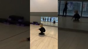 Александр Плющенко тренирует вестибулярный аппарат. Тренер папа Евгений Плющенко. Февраль 2020