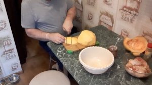 Рецепт вкусной запечённая тыква с куриными бёдрами в духовке.