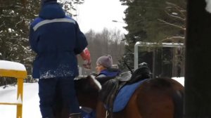 Катание на лошадях. Развлечения для детей.