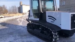 Гусеничный трактор Т-402-01