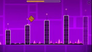 Проходим первый уровень в Geometri Dash! (на три звезды🌟)