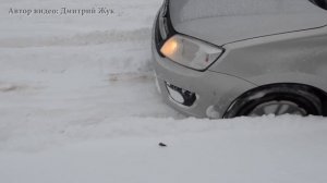 КАК ПРАВИЛЬНО ЕХАТЬ ПО ГЛУБОКОМ СНЕГУ.