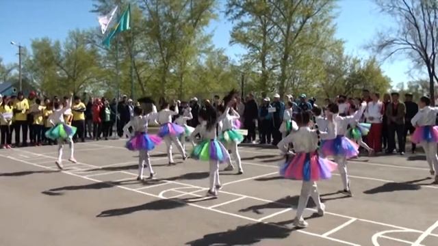 "Жұлдыздар" танцевальный коллектив. смотреть онлайн