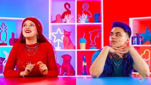 КРАСНОЕ VS СИНЕЕ УКРАШЕНИЕ ТОРТА ЧЕЛЛЕНДЖ | Как украсить еду только одним цветом от RATATA