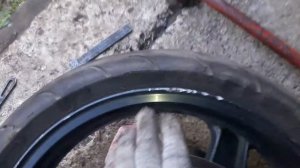 № 24. Замена передней покрышки в мотоцикле, перебартировка.