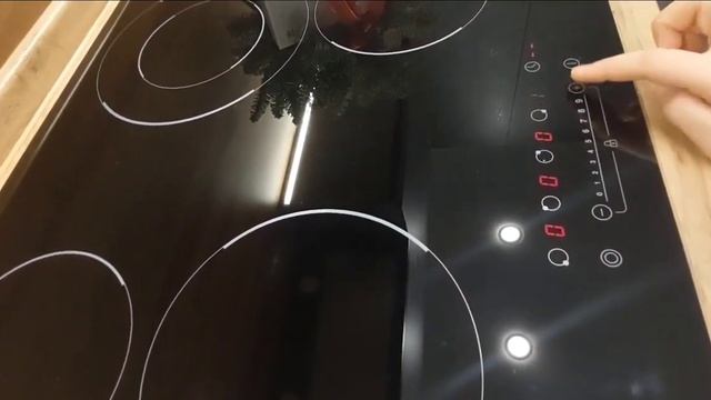 Обзор на электрическую варочную панель MAUNFELD EVCE 594F D BK смотреть онлайн