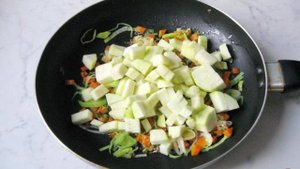 Овощное рагу с грибами и луком- пореем