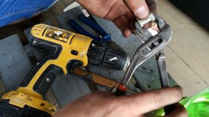 Восстановление ограничителя дверей Киа Рио III без вложений. Двери больше не болтаются.