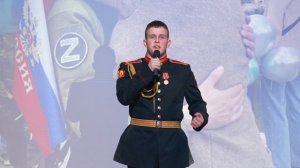 "Наступит мир на донбасской земле" - читает Панкратов Никита