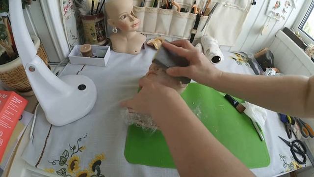 Реставрация разбитой куклы из фарфора. Шлифовка