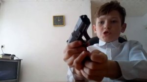 Игрушечный пневматический пестолет 041 за 80 рублей в престиже