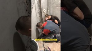 КАК ОПУСТИТЬ СТОЯК ДЛЯ ПОДДОНА В УРОВЕНЬ С ПОЛОМ БЕЗ БОРТИКОВ.