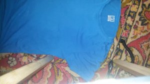 "Лайфхаки"как быстро сложить футболку.