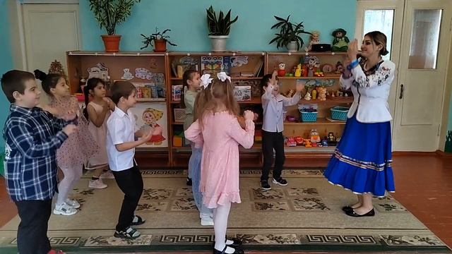 Конспект интегрированного занятия для детей подготовительной к школе группы на тему «Варежка». смотреть онлайн